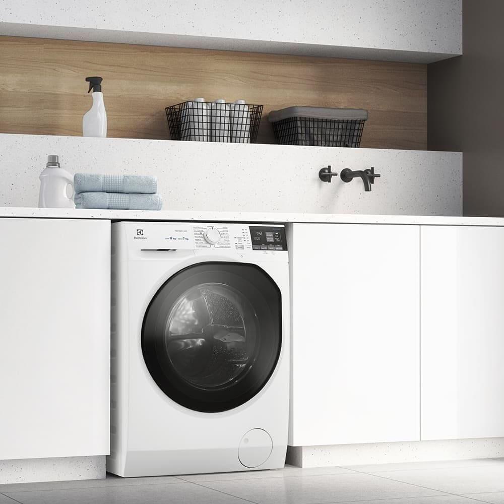 Lava e Seca Electrolux Perfect Care Front Load 11Kg Branca LSP11 220