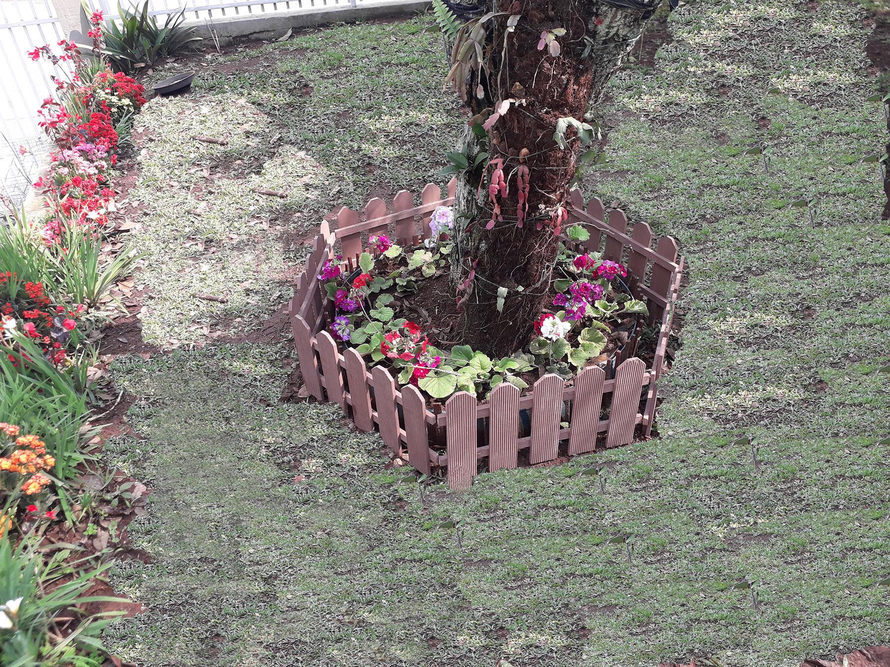Miniatura Kit 5 Metros Cercas Para Jardim 50X40Cm Modelo Colonial P 40cm - Marrom - 50cm - Madeira resistente ao tempo