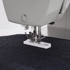 Máquina de Costura Doméstica Singer Facilita Pro 4411 - Cinza 110V
