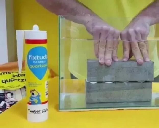 Miniatura Cola Selante Fixtudo Quartzolit - Vedações Definitivas