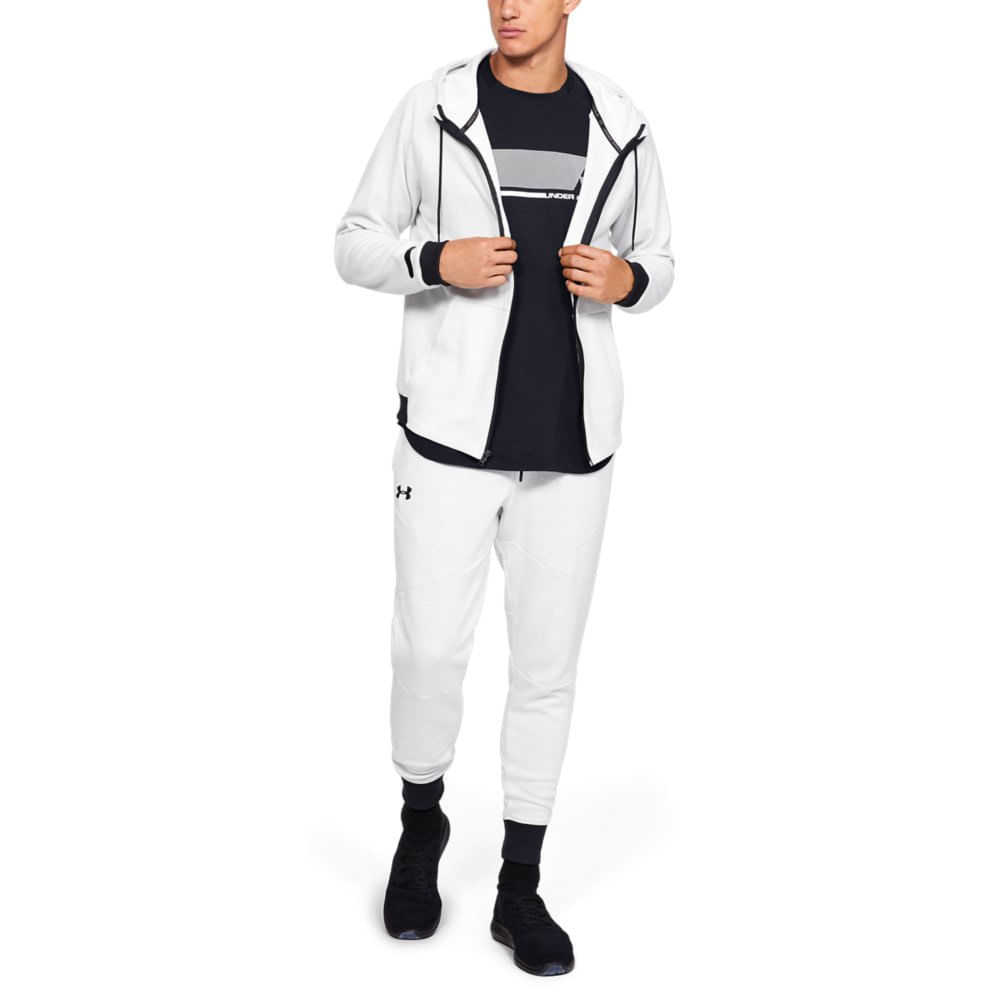 Miniatura Camiseta de Treino Masculina Under Armour Unstoppable Move Preto - M