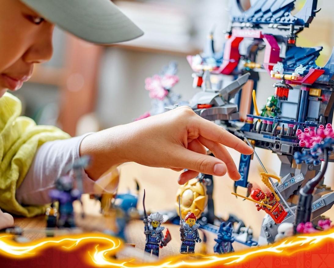 Miniatura Ninjago Dojo Da Sombra Da Máscara Do Lobo - Lego 71813