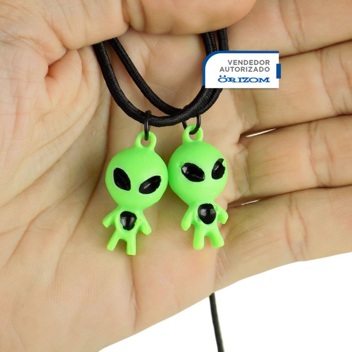 Kit 2 Colares Amigos Best Friend + Pingente Et Alien Brilha