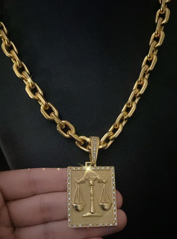 Miniatura Cordão Cadeado 12mm + Pingente Direito Ouro 18K