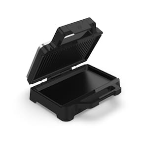 Sanduicheira Oster OSAN500 1000W Chapas Antiaderentes Alça Isotérmica Porta-fio Inox 220V