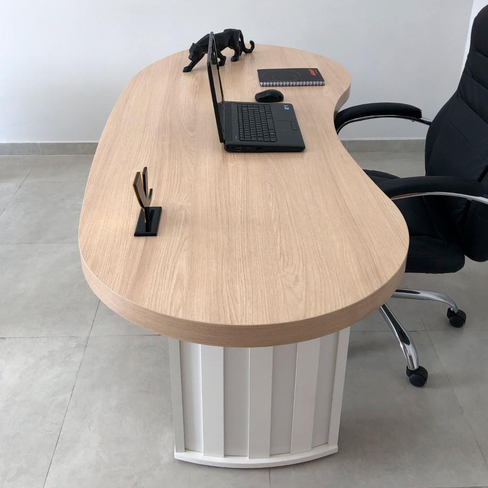 Mesa Para Escritório 200cm Curvas Orgânicas Tampo Tamburato Diretor Artany Carvalho/Branco