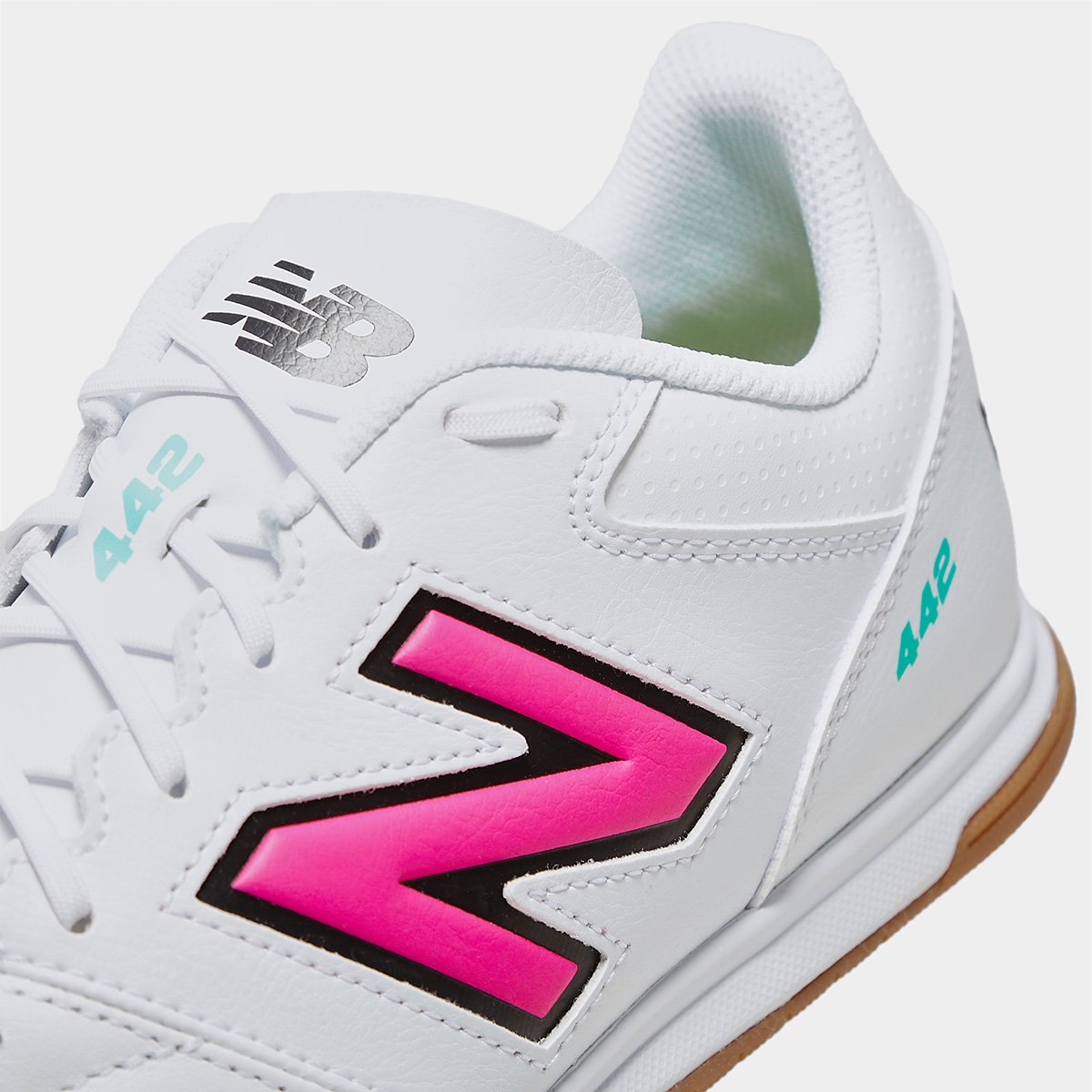 Chuteira Futsal New Balance 442 V2 Team Unissex Branco+Rosa - 38