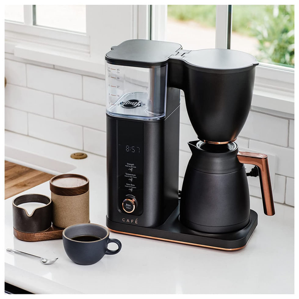 Miniatura Cafeteira Elétrica Programável CAFÉ C7CDAAS3PD3 2.4L com Temporizador, Conexão APP, 110V, Preto Fosco