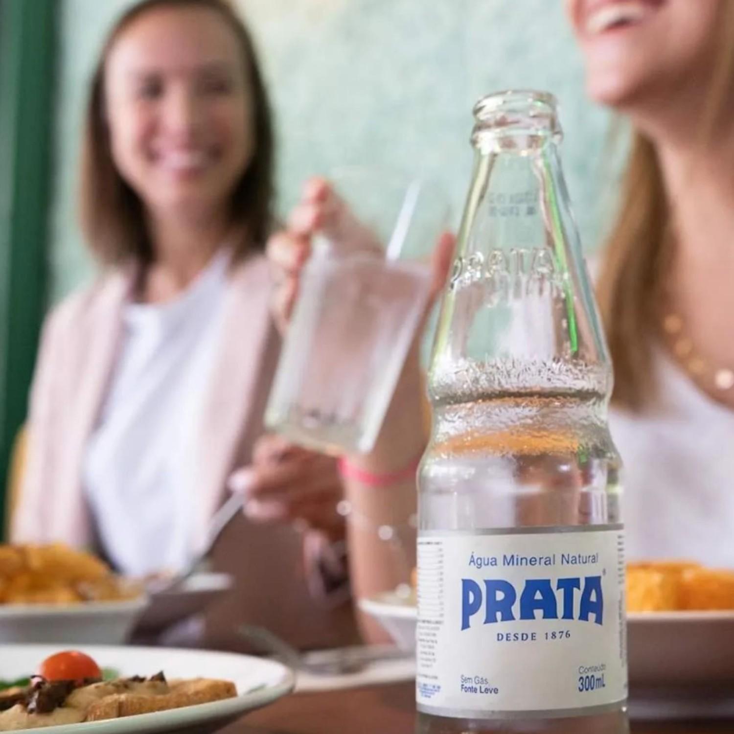 Miniatura Água Mineral Prata S/ Gás Leve Vidro 300Ml