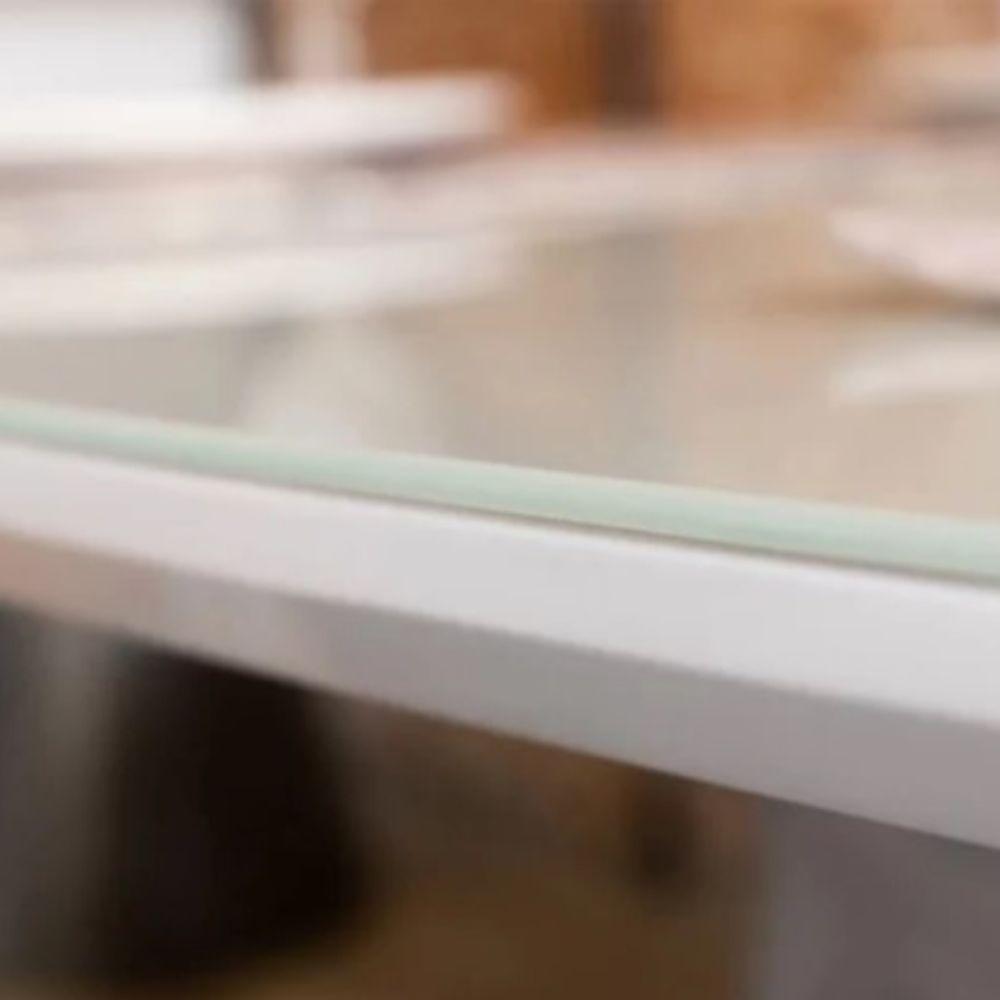 Miniatura Mesa De Jantar Cone Oval 140x90 Cm Tampo Laca + Vidro Branca Base Branca Cor Branco