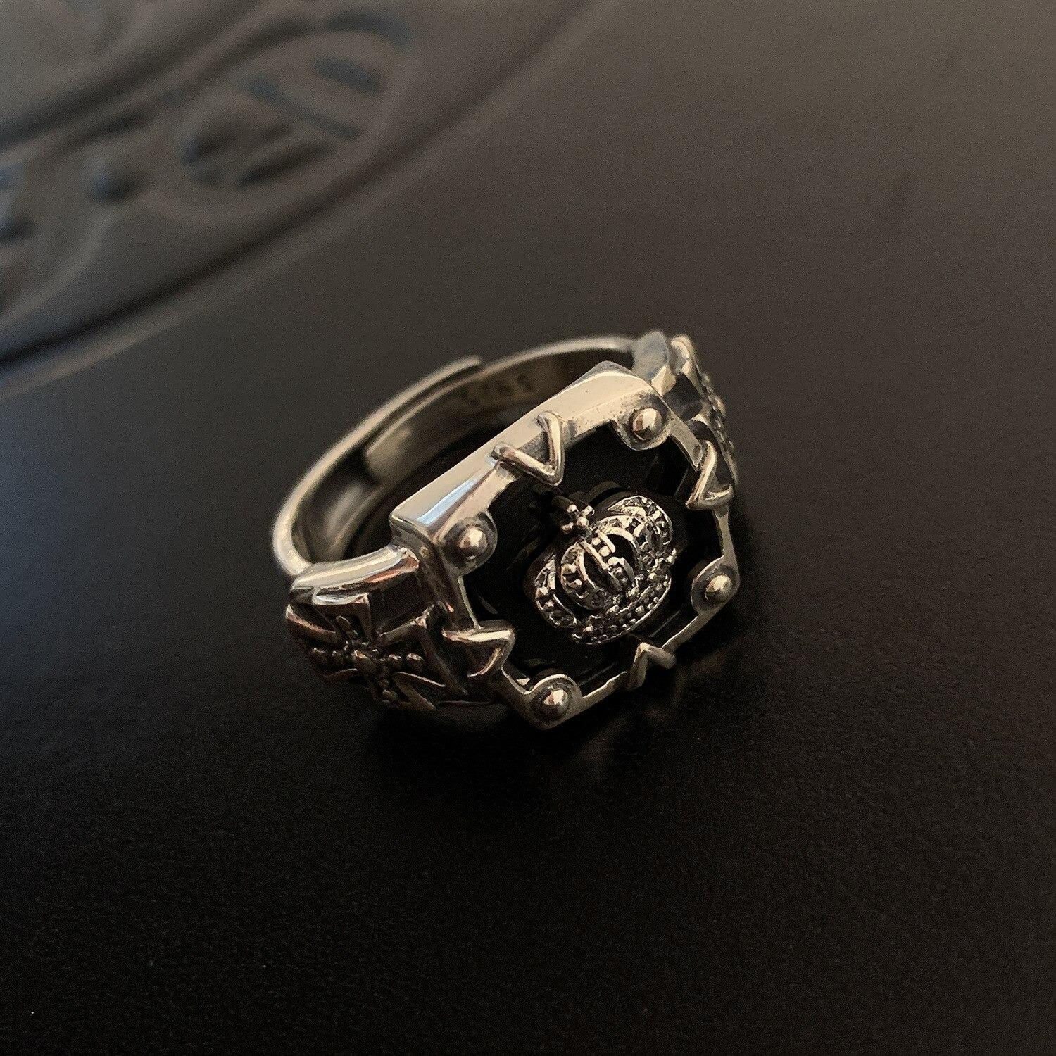 Miniatura Anel Prateado Preto Realeza Nobreza Regulável