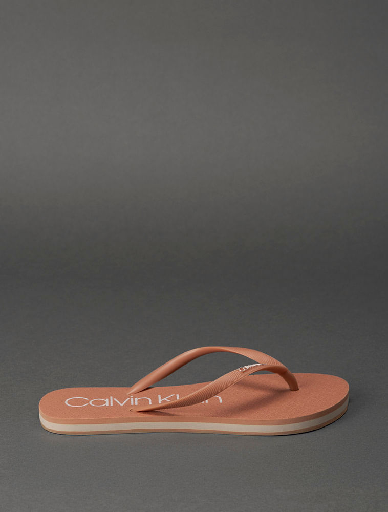 Miniatura Chinelo Feminino Estampado Calvin Klein Swimwear - Rosa Escuro Chinelo Feminino Estampado Calvin Klein Swimwear Rosa Escuro 35/36