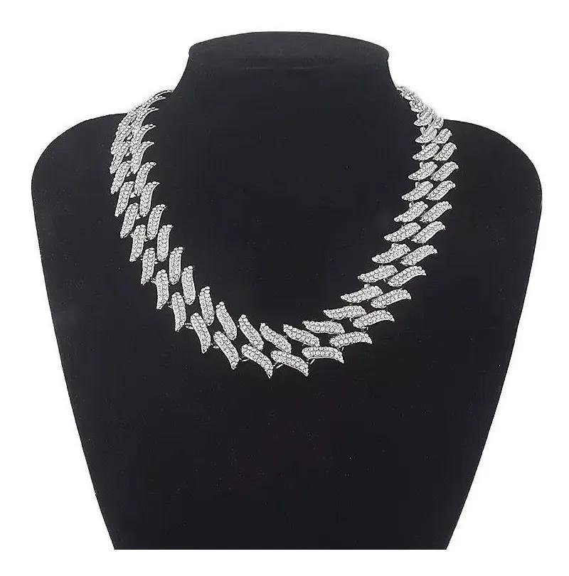 Miniatura 2X Corrente Ice Cravejada 18Mm Espinhada 50Cm Modelo Claws