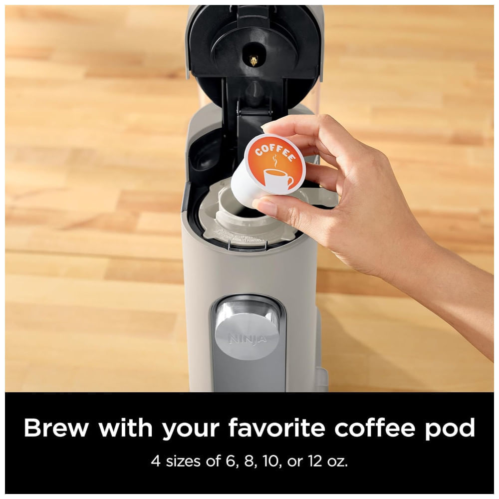 Miniatura Cafeteira Programável 4 em 1 para Capsulas ou Café Moído, Frio ou Quente com Batetor de Leite, 110V Ninja PB041ST, Cinza Pedra 110v