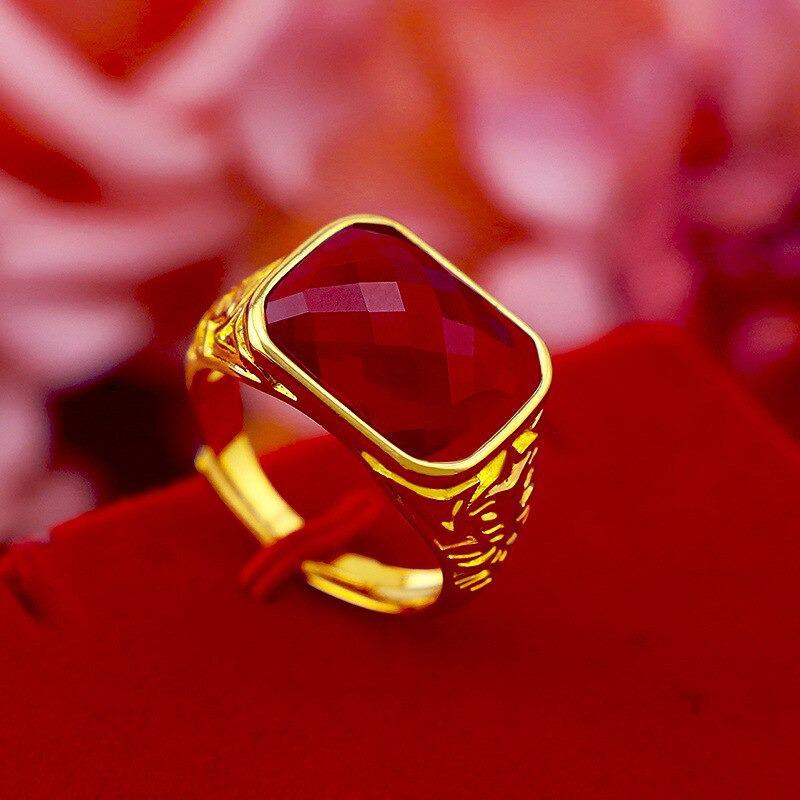 Miniatura Anel Masculino Dourado Pedra Vermelha Banhado Ajustável