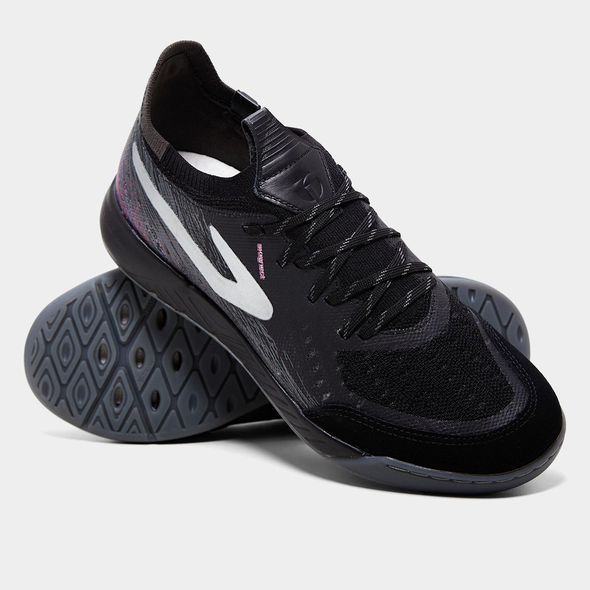Miniatura Chuteira Futsal Topper Dominator Fuse II Unissex Preto+Prata - 37
