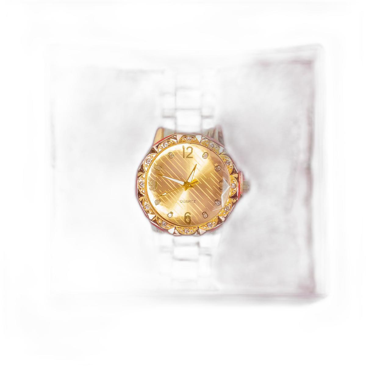 Miniatura Relógio Feminino Dourado Quartz Para Jovens