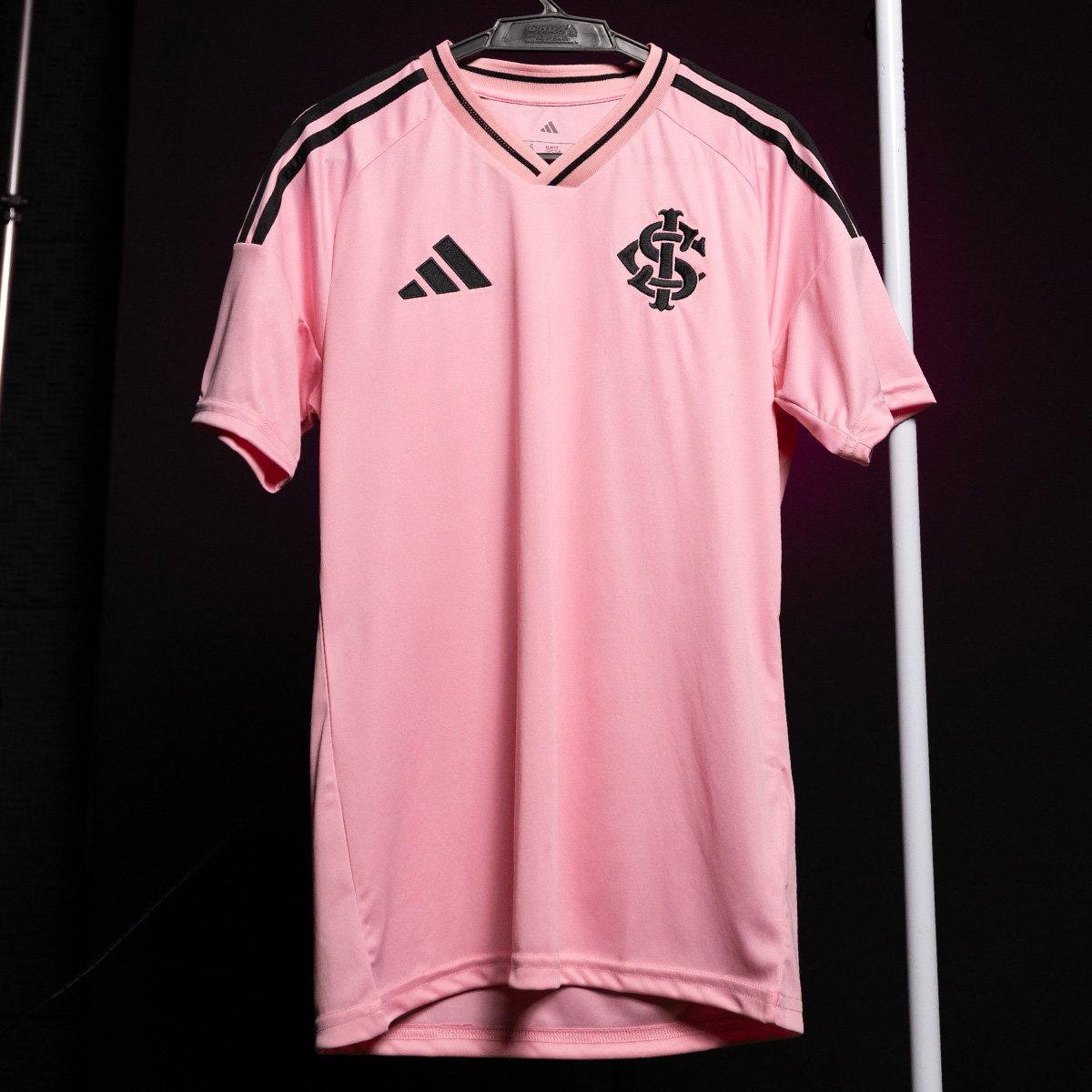 Miniatura Camisa Internacional Outubro Rosa 25/26 s/n Torcedor Adidas Masculina Rosa+Preto - EGG