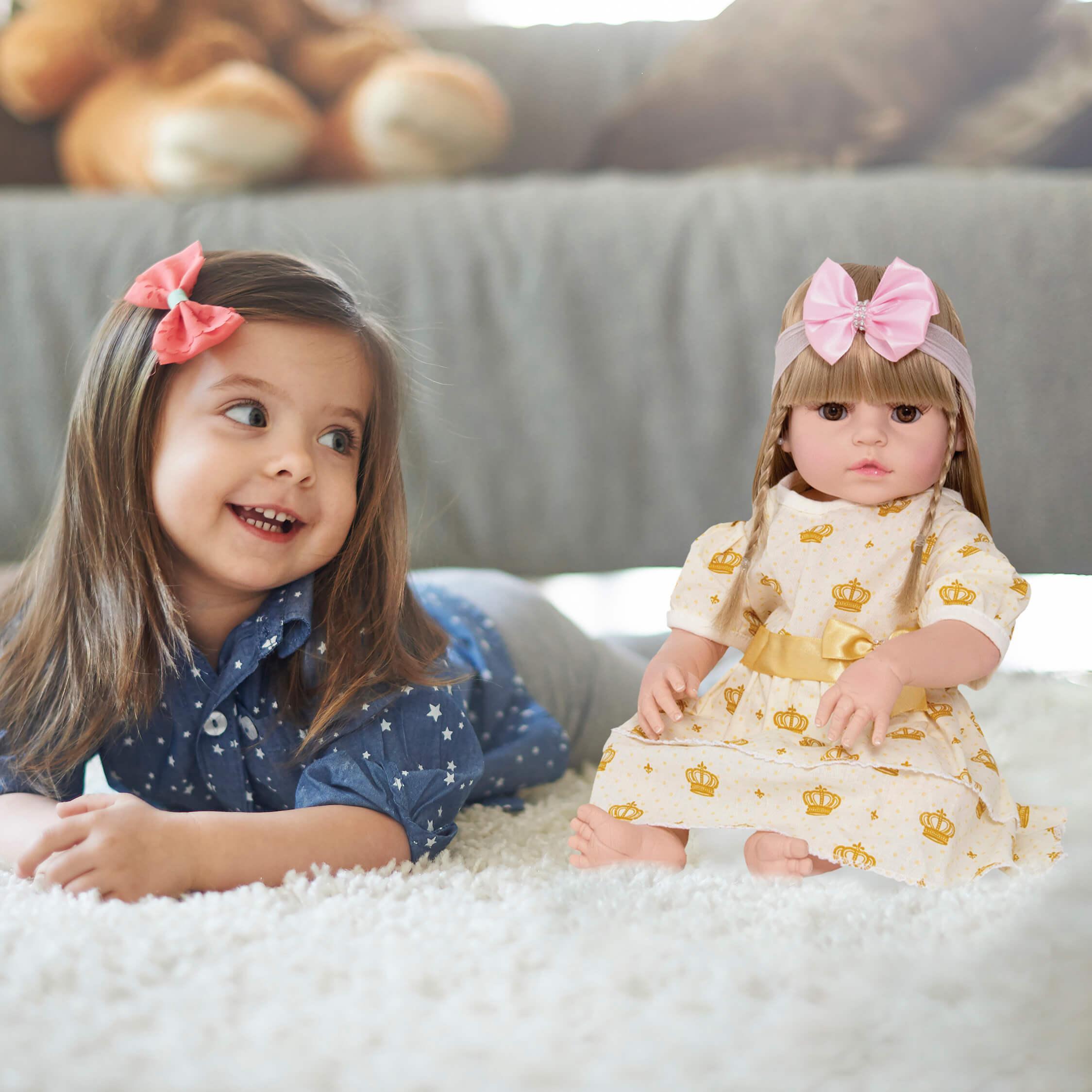 Boneca Bebe Reborn Menina Loira Com Chupeta 13 Acessórios