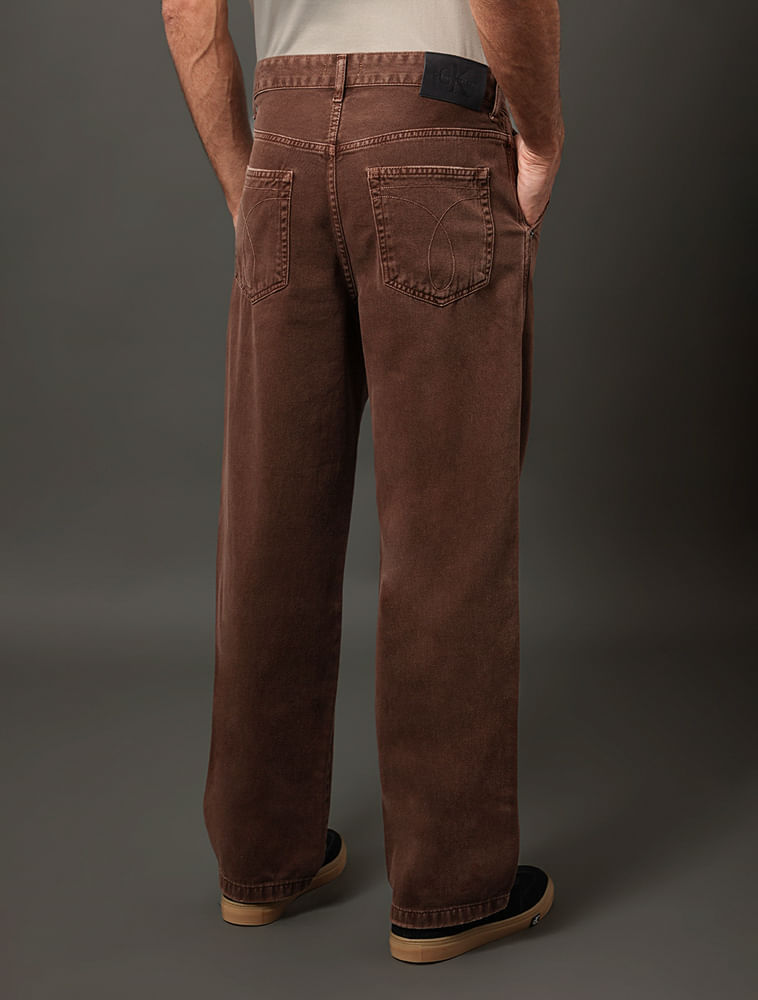 Miniatura Calça Masculina Color 90's Straight Calvin Klein Jeans - Marrom Calça Masculina Color 90's Straight Calvin Klein Jeans Marrom 36