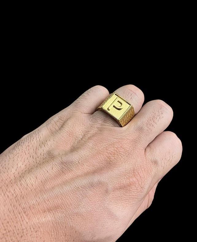 Miniatura Anel Letra Regulável - Banhado A Ouro 18K