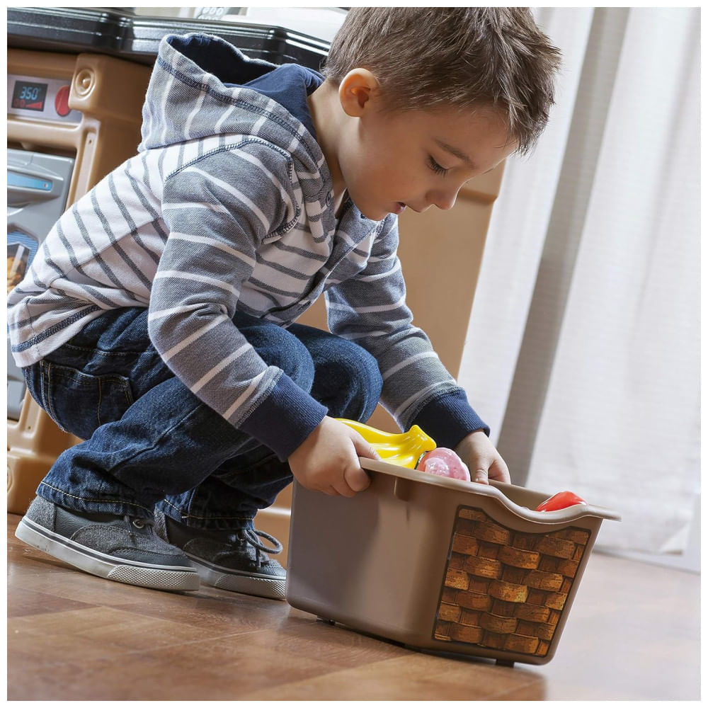 Cozinha Infantil, Brinquedo Interativo com Luzes e Sons, Plástico Durável, 20 Acessórios, Para Crianças a Partir de 2 Anos, Step2, Cor Areia 110v
