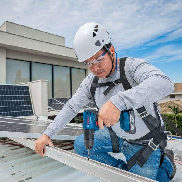 Parafusadeira Furadeira 18v Impacto GSB185-LI BOSCH + Brocas Bivolt