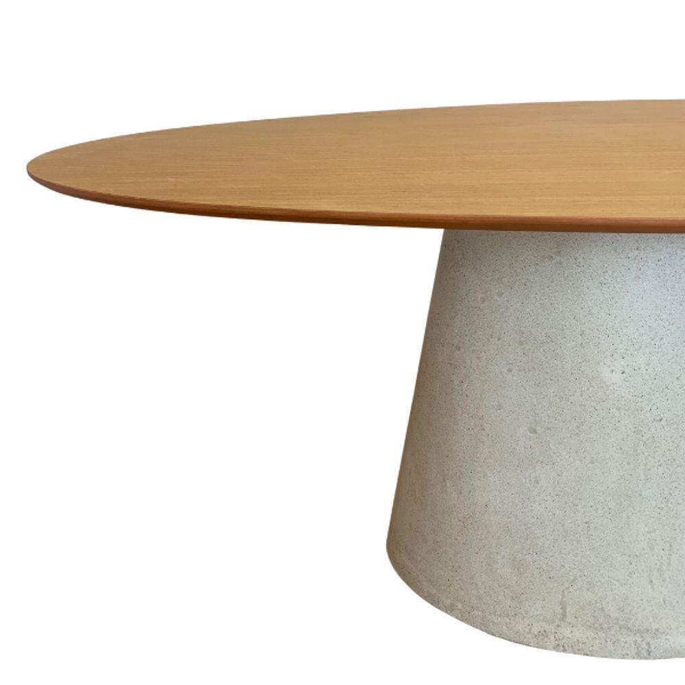 Mesa De Jantar Cone Oval 198x122 Cm Tampo Freijó Base Concreto Cor Cinza Claro