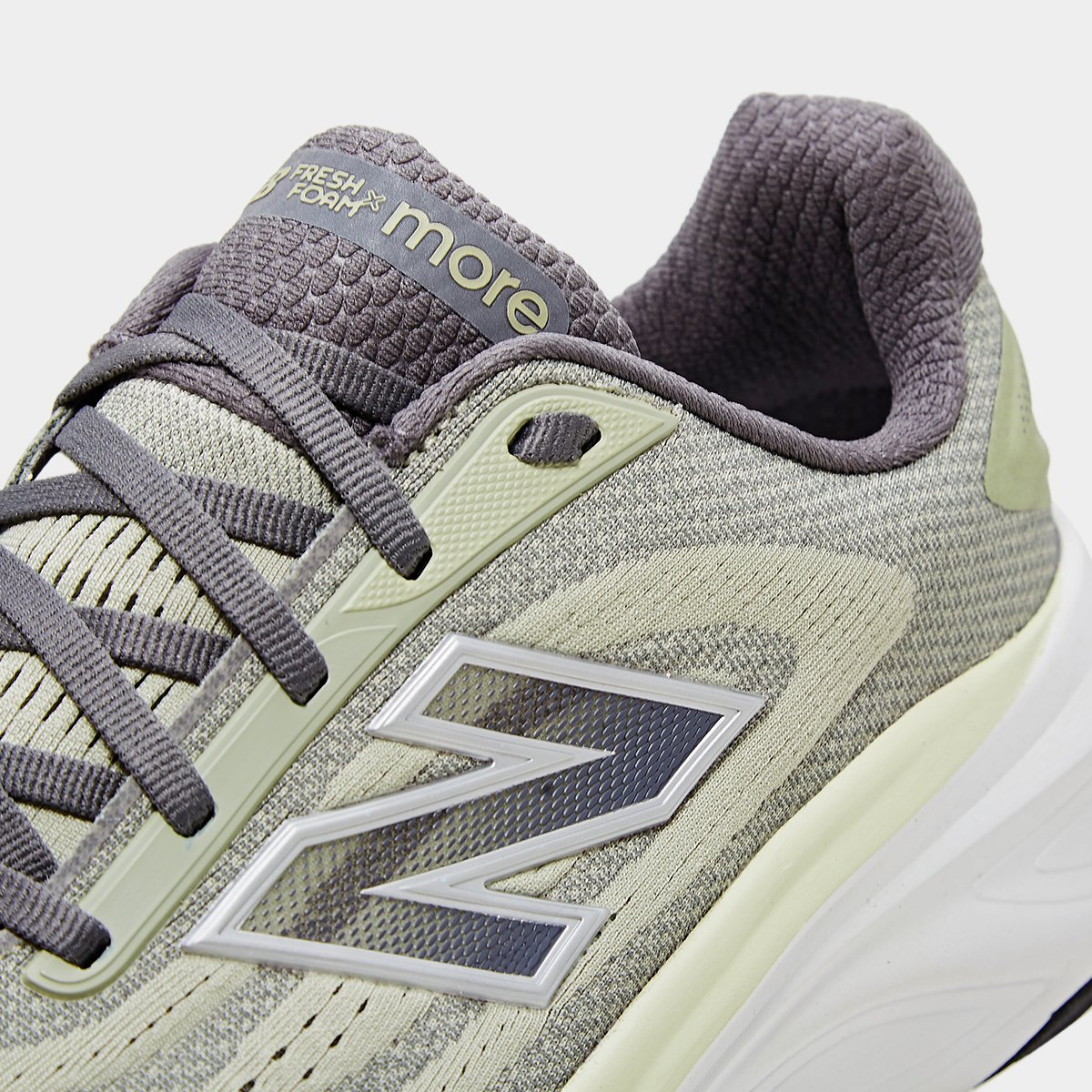 Tênis New Balance Fresh Foam x More V6 Masculino Verde claro - 39