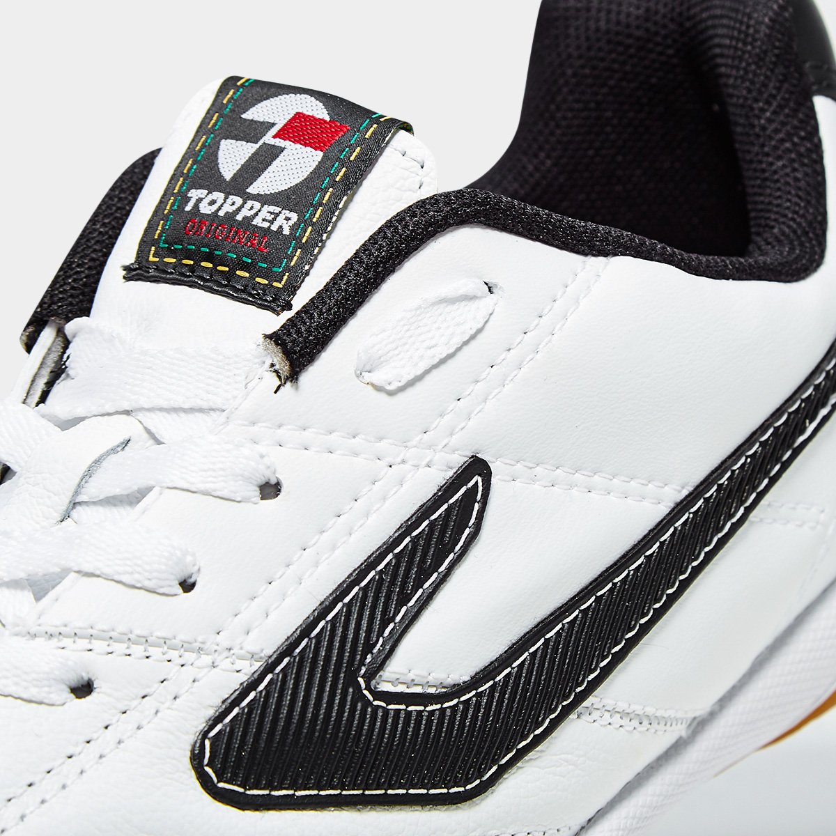 Chuteira Futsal Topper Furia Unissex Branco+Preto - 37