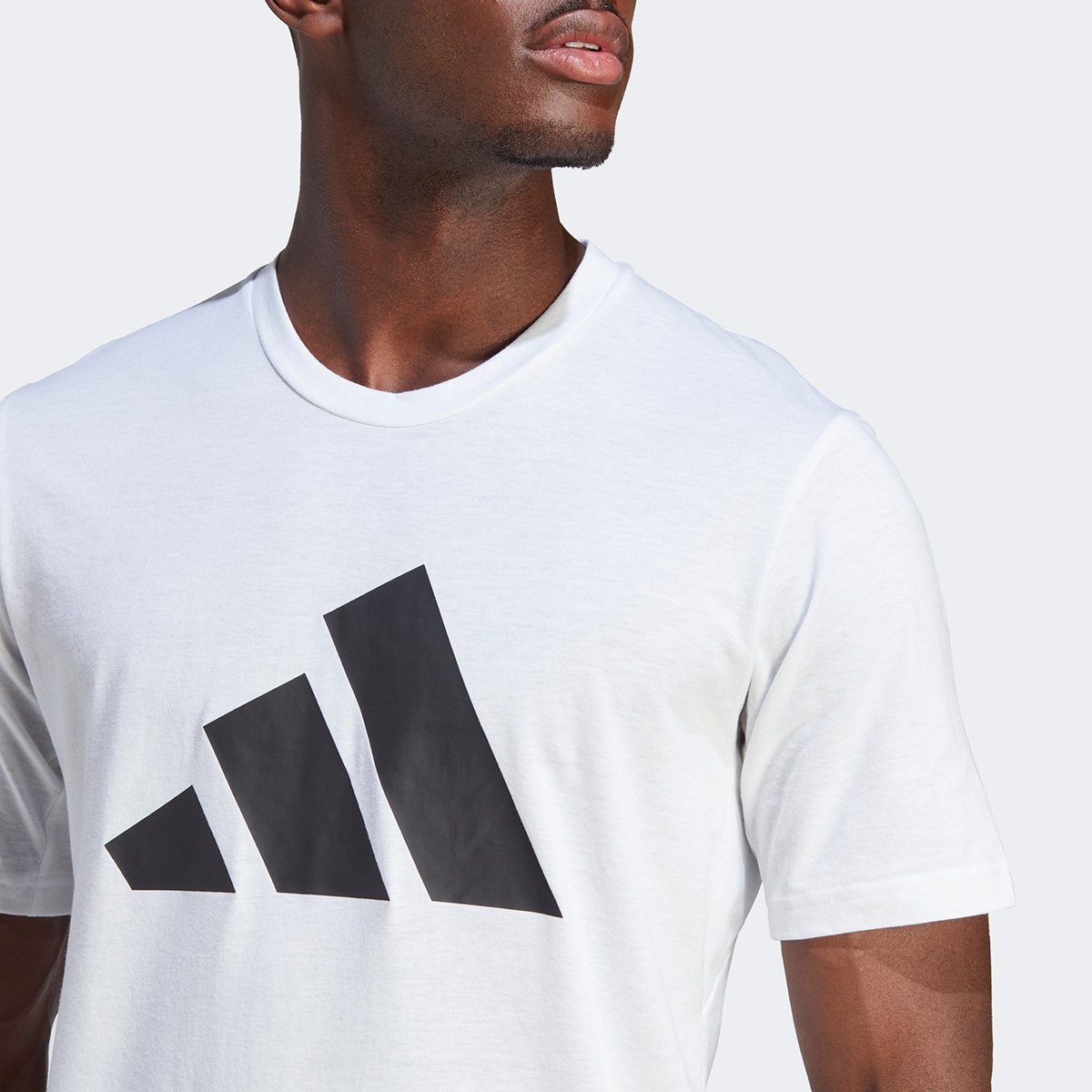 Miniatura Camiseta Adidas Training Essentials Logo Masculina Branco+Preto - G