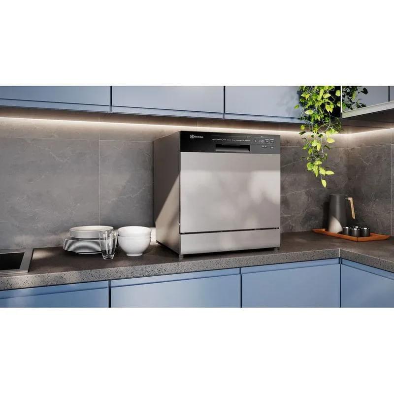 Lava-Louça Elextrolux 8 Serviços Inox com Programa Lava & Seca 50 min LS08E 220V