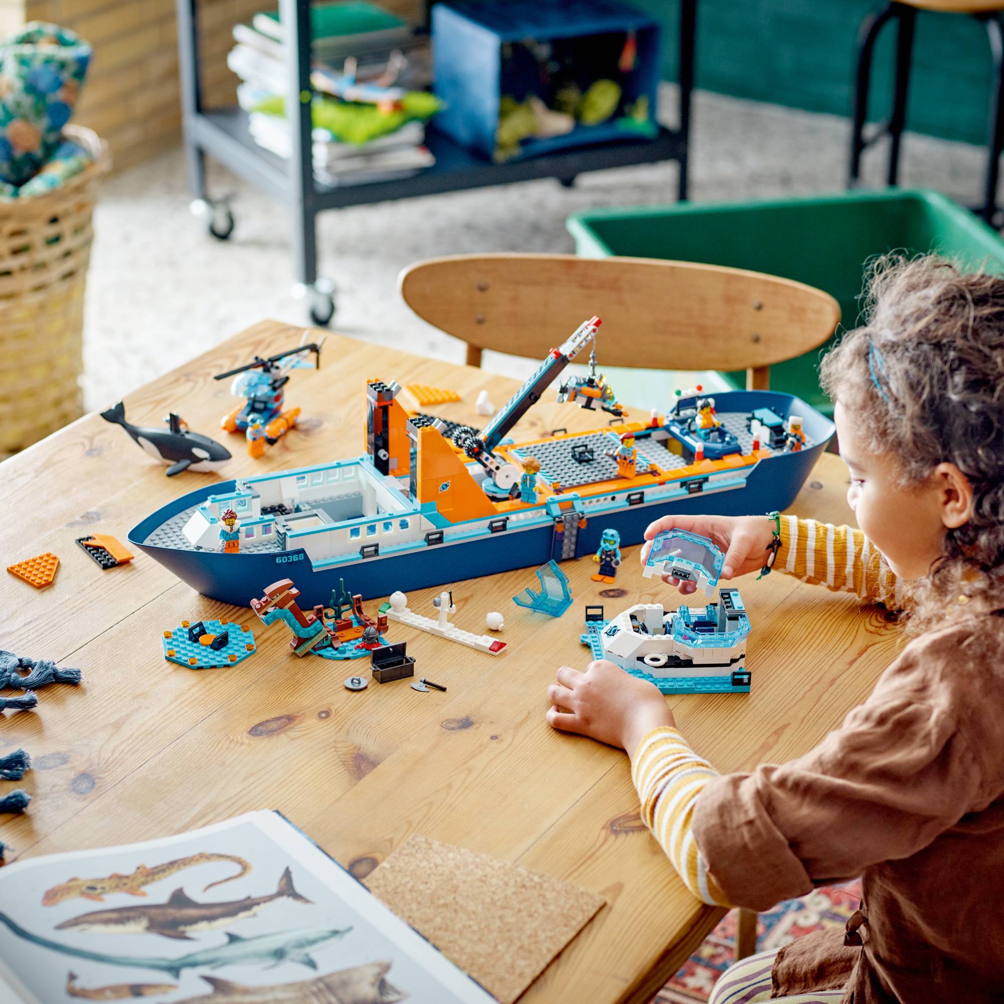 Miniatura LEGO City - Navio de Exploração Ártica