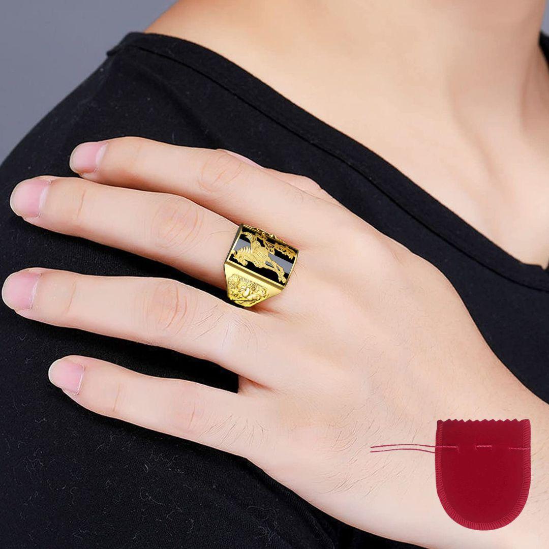 Miniatura Anel Grande Masculino Cavalo Preto Banhado A Ouro Ajustável