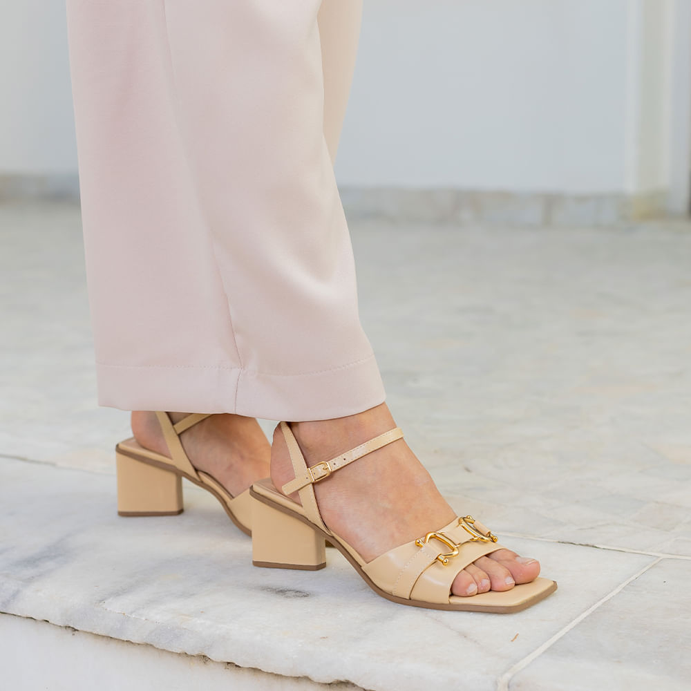 Miniatura Sandalia Salto Bloco Medio com Fivela Creme 34
