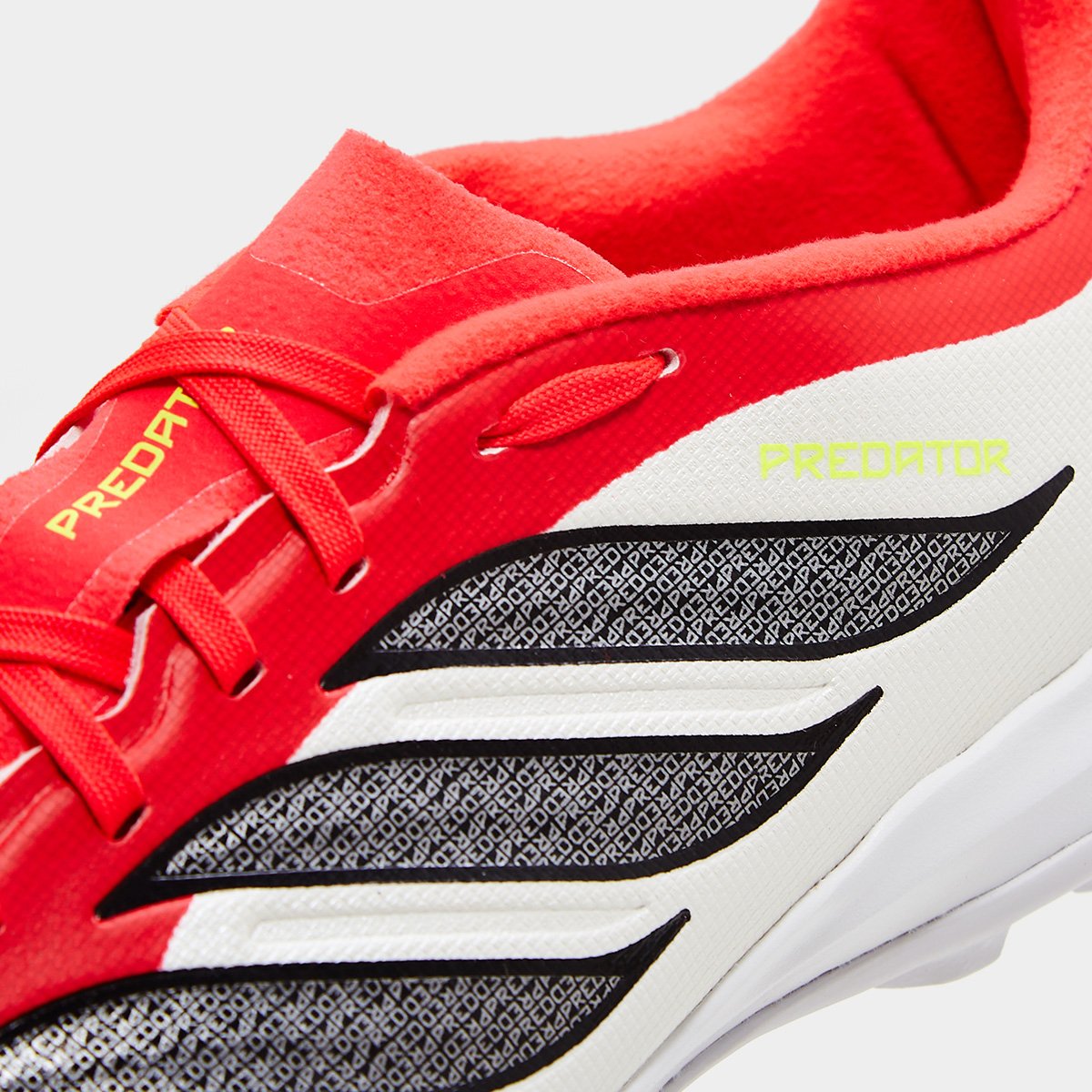 Chuteira Society Infantil Adidas Predator League Branco+Vermelho - 26