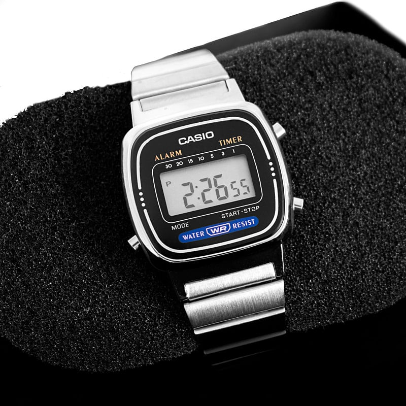 Relógio Digital Feminino Casio Vintage Mini Prata LA670WA1DF