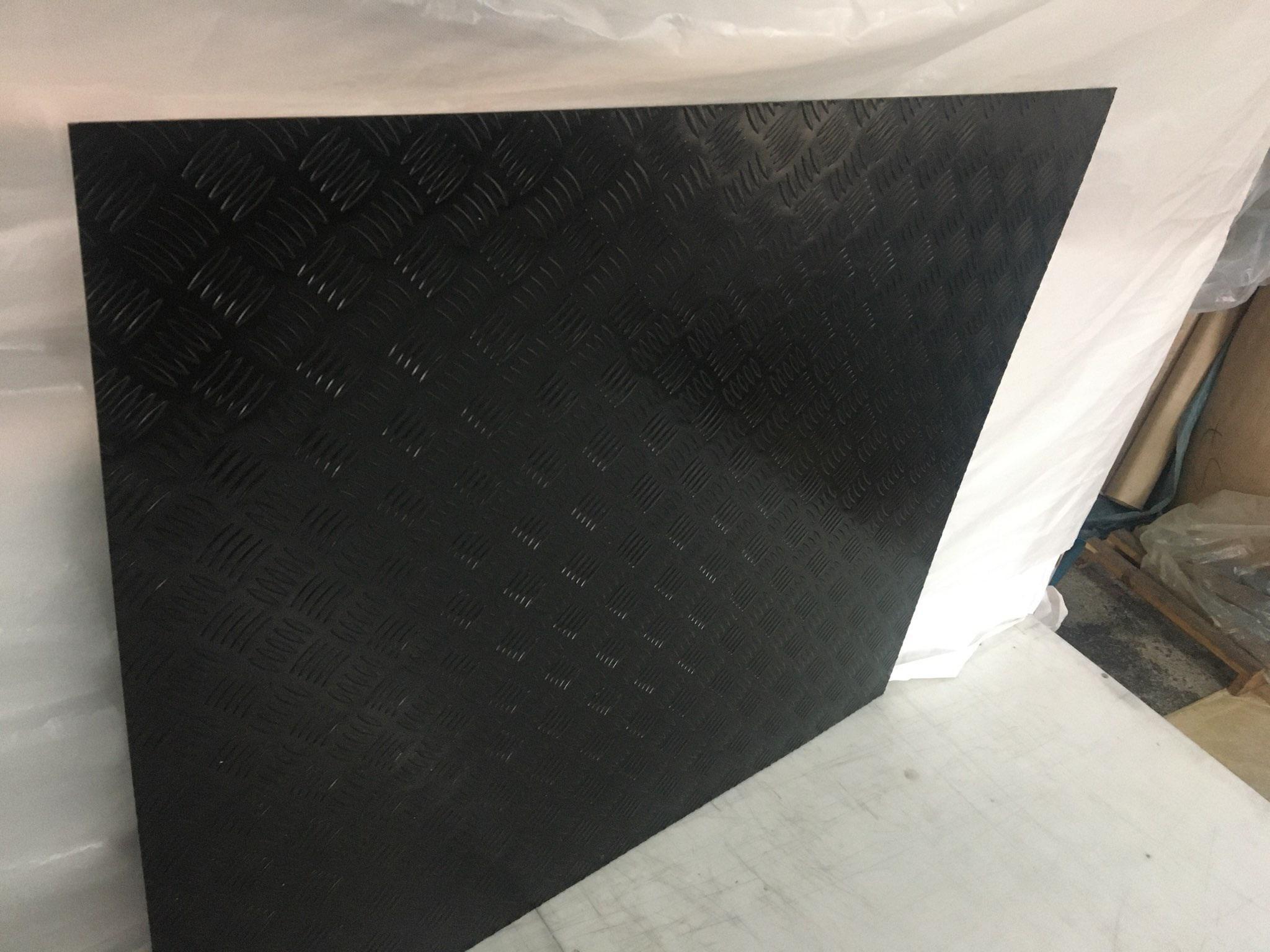 Miniatura Chapa Alumínio Xadrez 1000X500Mm Na Espessura 1,2Mm Pintada