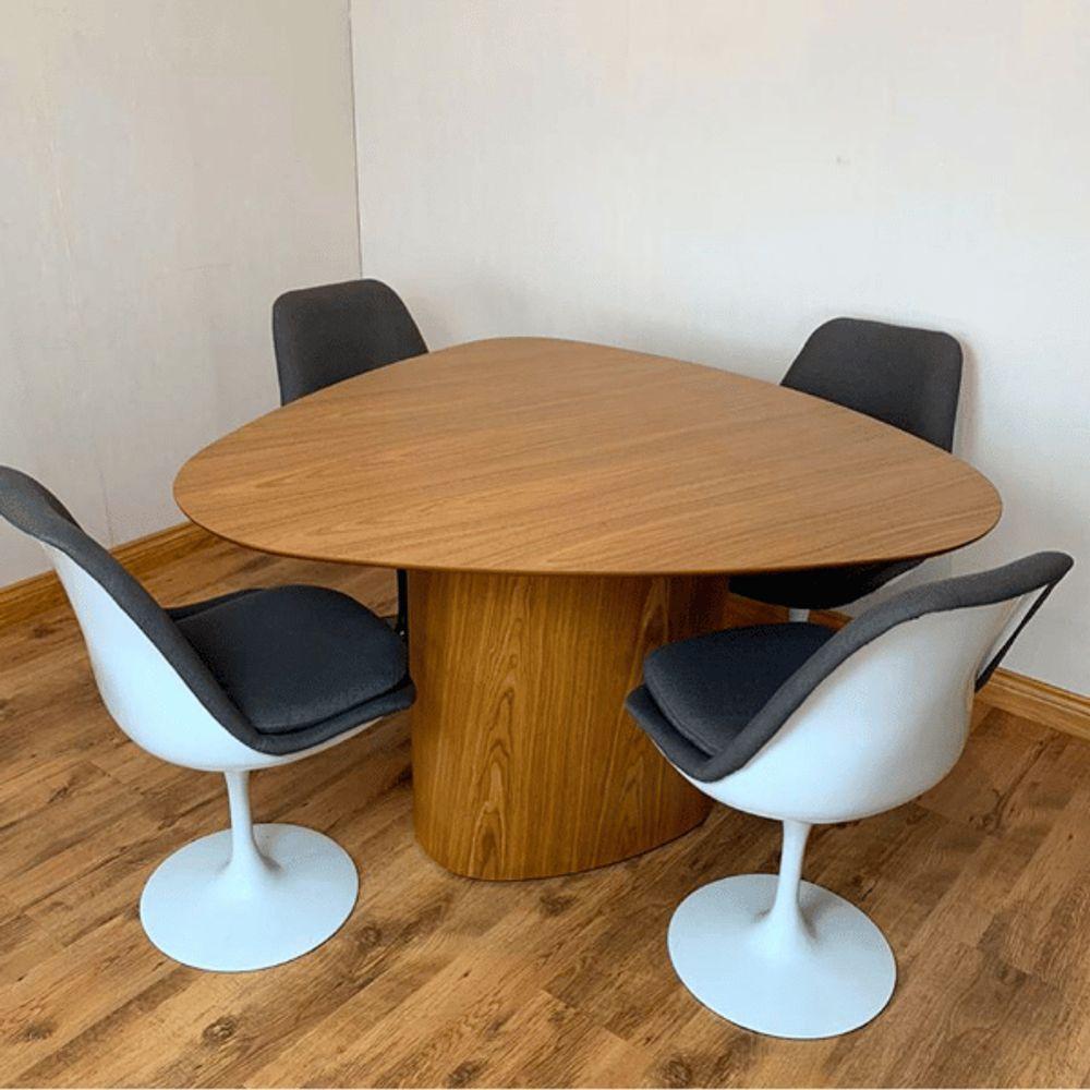 Miniatura Mesa De Jantar Cone Orgânica 140x144cm Tampo Freijó Base Freijó Cor Marrom