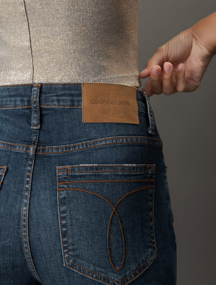 Calça Jeans Feminina Wide Leg Stretch Calvin Klein Jeans - Marinho Calça Jeans Feminina Wide Leg Stretch Calvin Klein Jeans Marinho 34