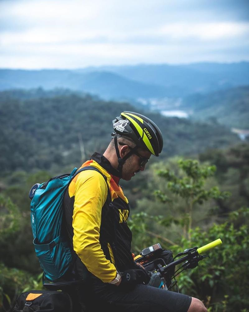 Jaqueta Corta Vento HUPI Shadow PRETO/AMARELO - XG