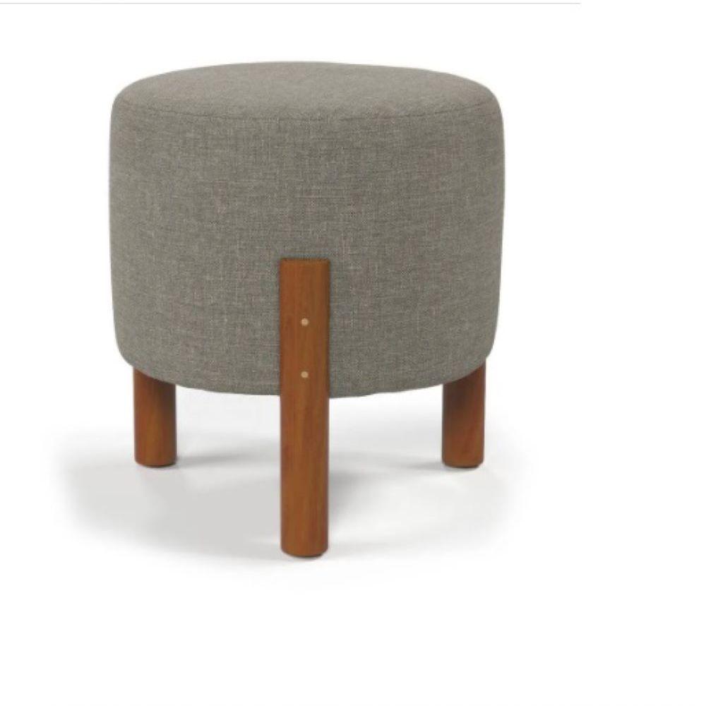 Miniatura Puff Banquinho Decor Theo Cinza Pés Madeira Lm Moveis