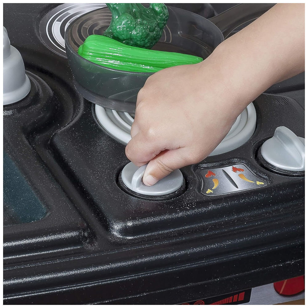 Cozinha Infantil, Brinquedo Interativo com Luzes e Sons, Plástico Durável, 20 Acessórios, Para Crianças a Partir de 2 Anos, Step2, Cor Areia 110v