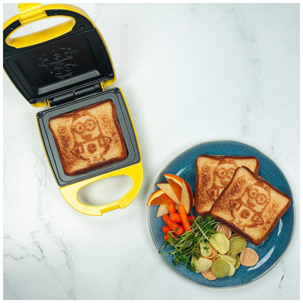 Miniatura Sanduicheira com Placas Antiaderente Temática Minions, 110V 520W, Uncanny Brands, Amarela 110v