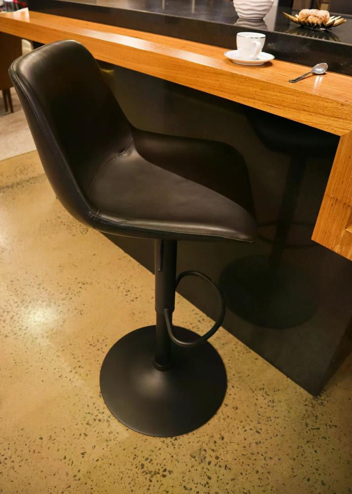 Banqueta Gênova Base Disco Rivatti Móveis Preto