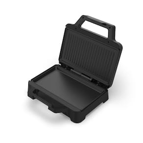 Sanduicheira Oster OSAN500 1000W Chapas Antiaderentes Alça Isotérmica Porta-fio Inox 220V