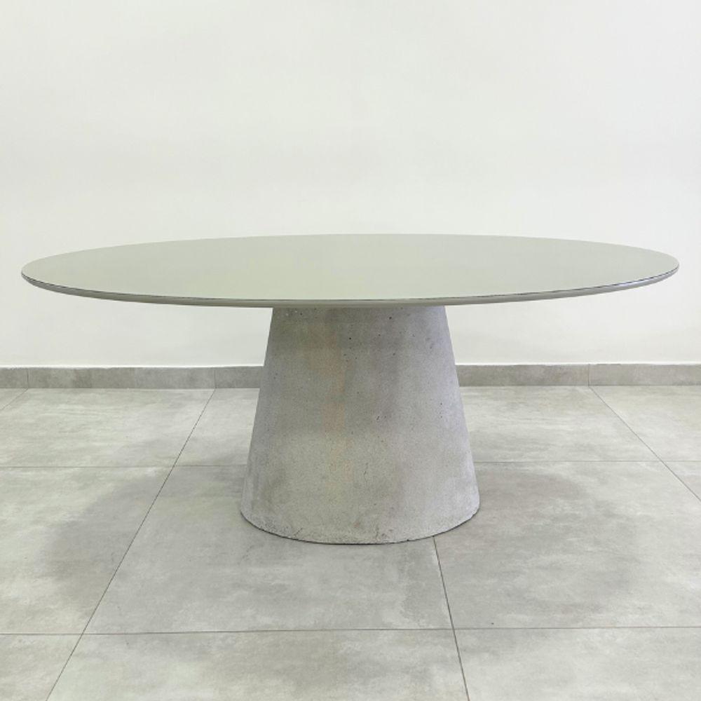 Mesa De Jantar Cone Oval 198x122 Cm Tampo Off White + Vidro Base Concreto Cinza