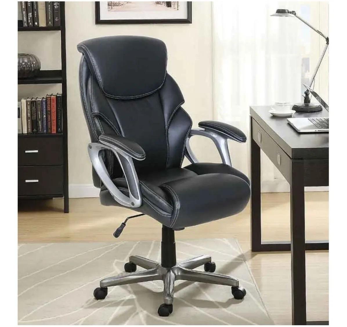Miniatura Cadeira Executiva Presidente Preta Luxo & Conforto - Serta