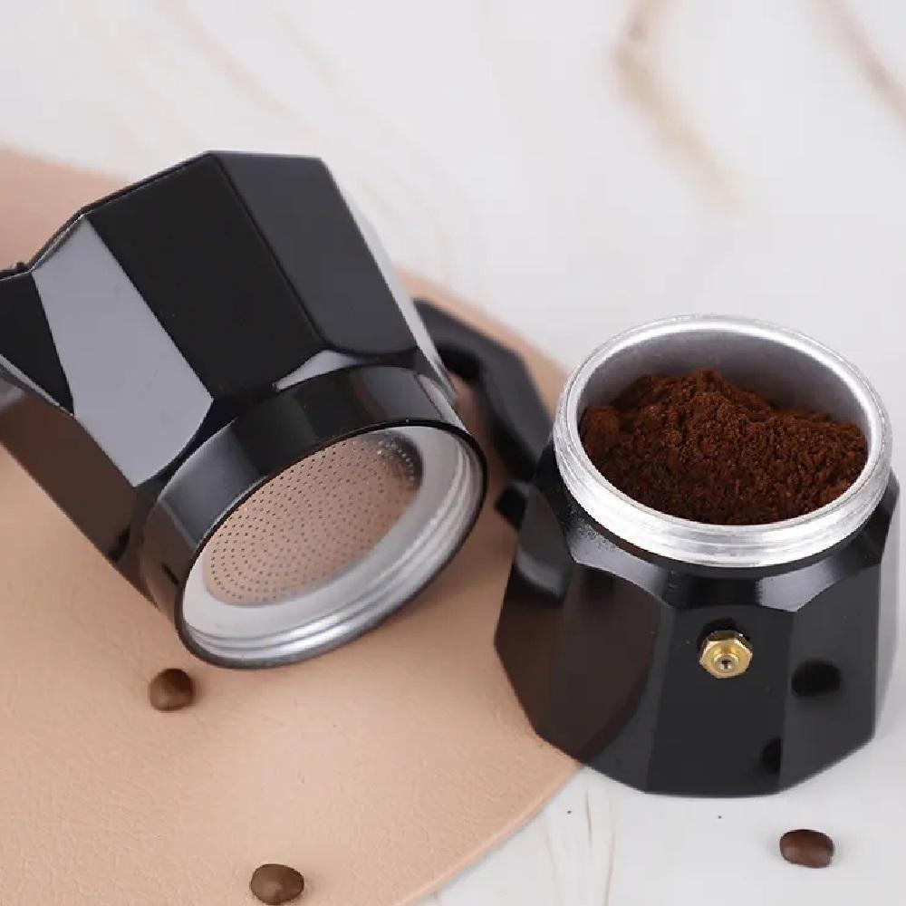 Miniatura Cafeteira Italiana Preta 6 Xícaras – Alumínio, Café Expresso Tradicional E Elegante
