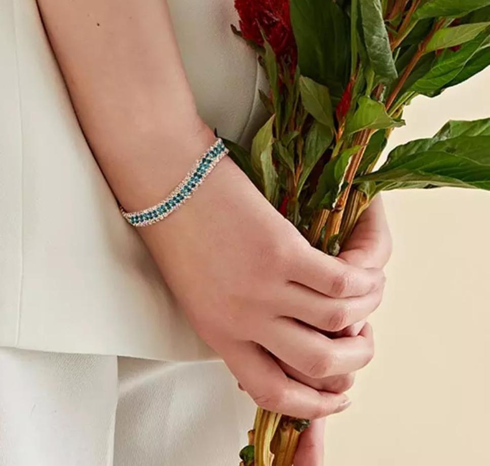 Miniatura Pulseira Dourada Faixas Strass Cores Azul